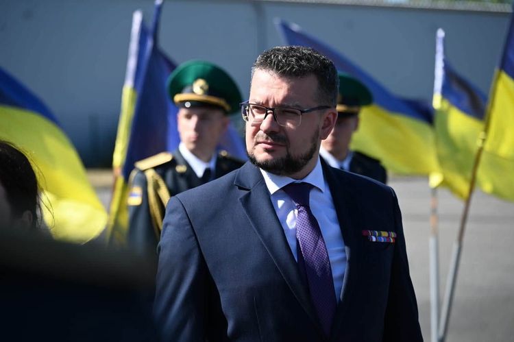  Закарпаття першим зустріло прах полковника Євгена Коновальця на рідній землі