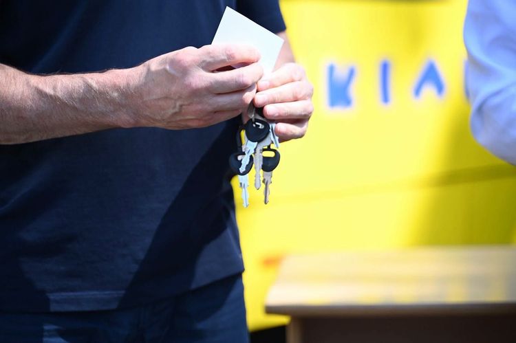 Громади Закарпаття отримали 18 нових шкільних автобусів