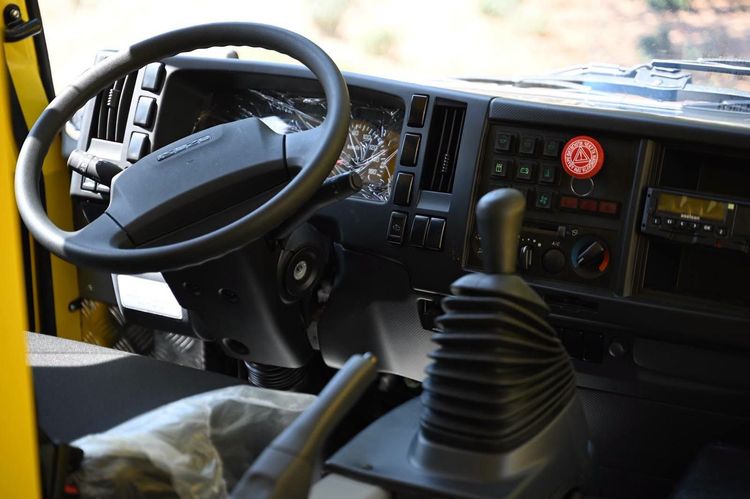 Громади Закарпаття отримали 18 нових шкільних автобусів