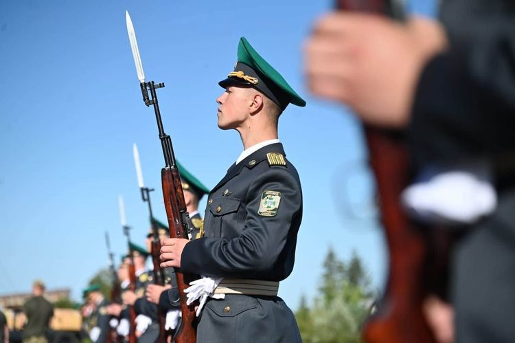  Закарпаття першим зустріло прах полковника Євгена Коновальця на рідній землі