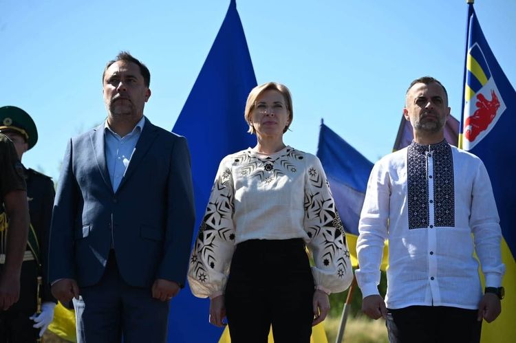  Закарпаття першим зустріло прах полковника Євгена Коновальця на рідній землі