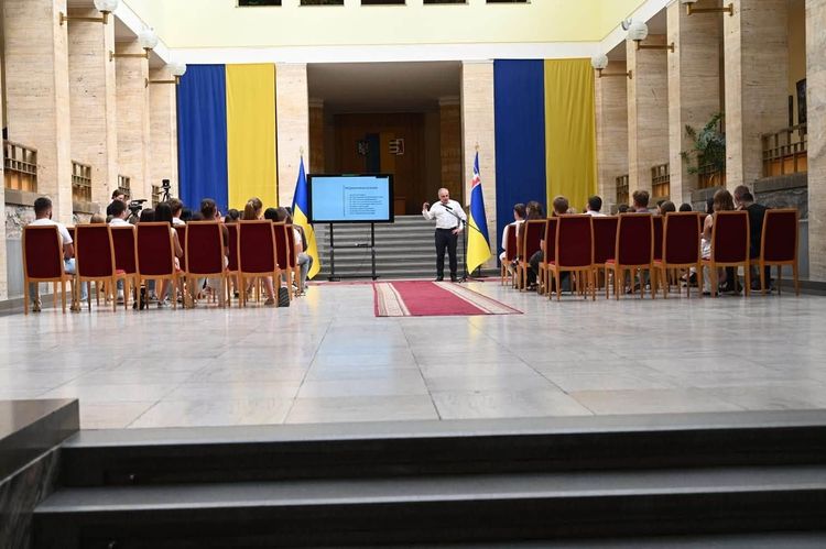 Стартував пілотний проєкт «За молоддю майбутнє Закарпаття»