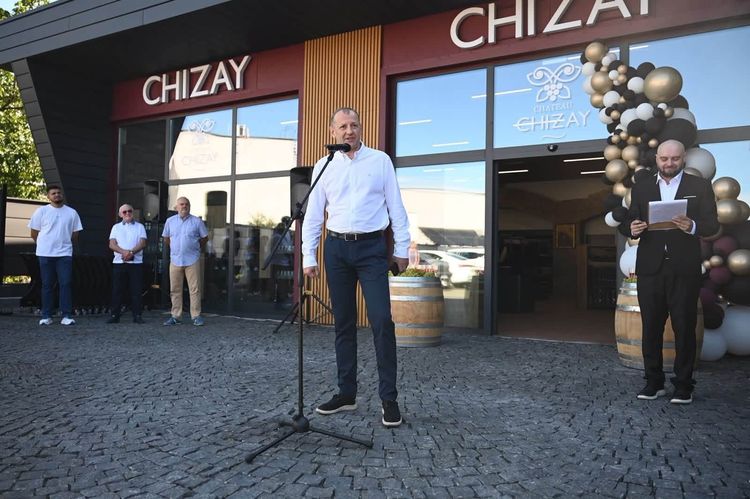 У Мукачеві запрацював винний простір «Chizay під замком Паланок»