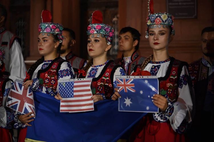 В Ужгороді світанок Дня Незалежності України зустріли традиційною «Молитвою за Україну»