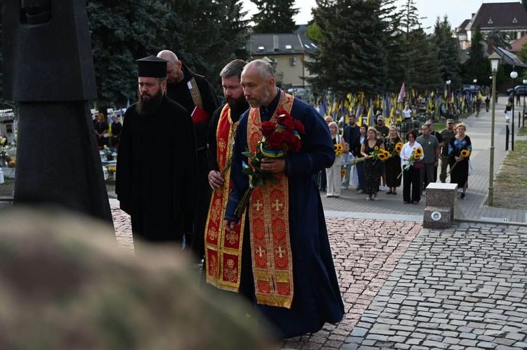 В Ужгороді вшанували День пам’яті захисників України