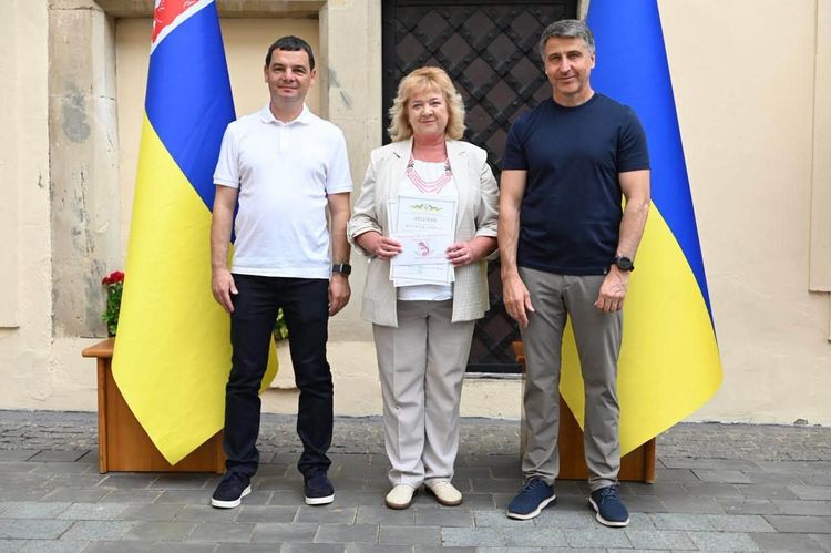 На Закарпатті відзначили майже сотню найуспішніших учнів та 200-бальників НМТ 