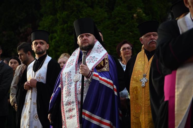 В Ужгороді світанок Дня Незалежності України зустріли традиційною «Молитвою за Україну»