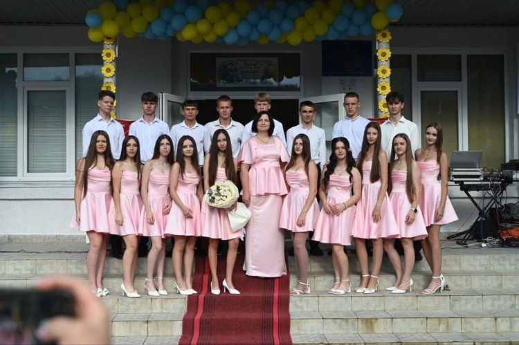 У День знань голова ОВА завітав до рідного Рокосівського ліцею та оглянув новий корпус початкової школи
