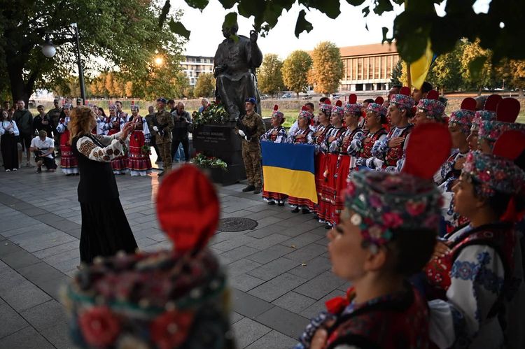 В Ужгороді світанок Дня Незалежності України зустріли традиційною «Молитвою за Україну»