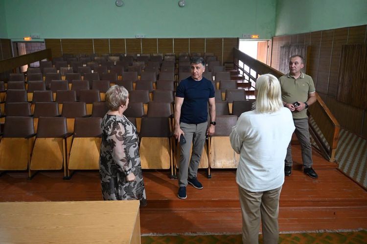 Очільник Закарпаття відвідав Виноградівський геріатричний пансіонат