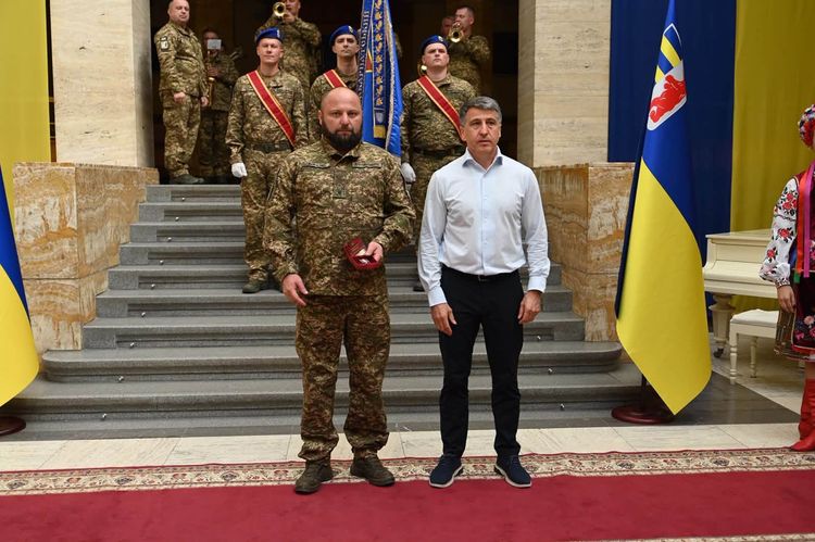 В атріумі ОВА відзначили бійців 26-го окремого полку Нацгвардії