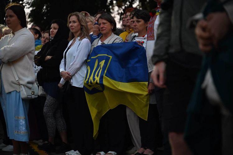 В Ужгороді світанок Дня Незалежності України зустріли традиційною «Молитвою за Україну»