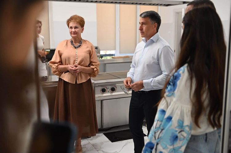 Керівництво ОВА взяло участь у відкритті сучасного дитсадка в Турʼї Пасіці