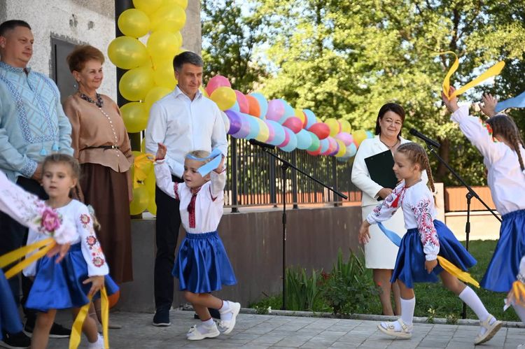Керівництво ОВА взяло участь у відкритті сучасного дитсадка в Турʼї Пасіці