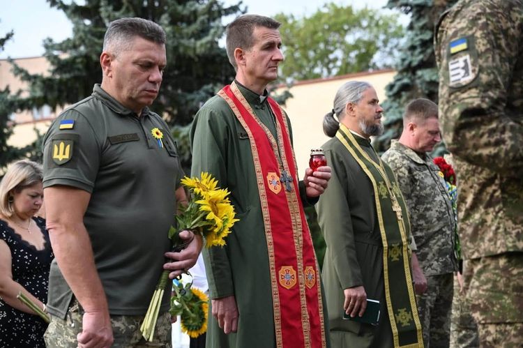 В Ужгороді вшанували День пам’яті захисників України