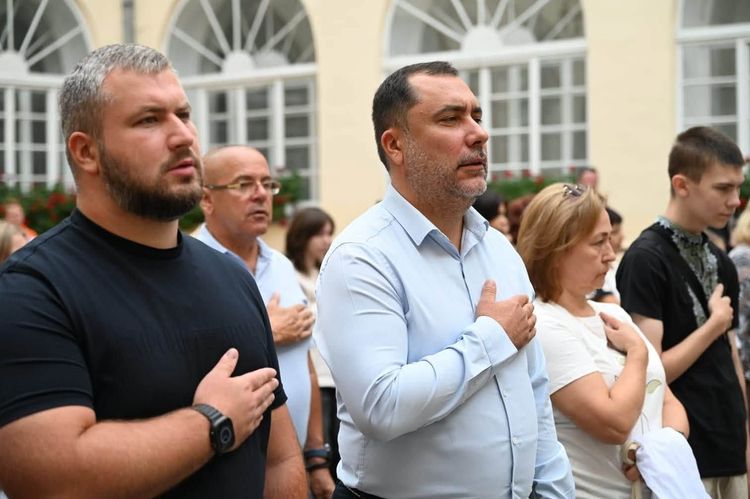 В Ужгороді дітям полеглих Героїв вручили подарунки до нового навчального року