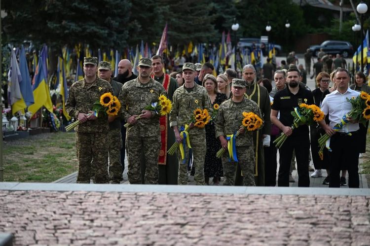 В Ужгороді вшанували День пам’яті захисників України