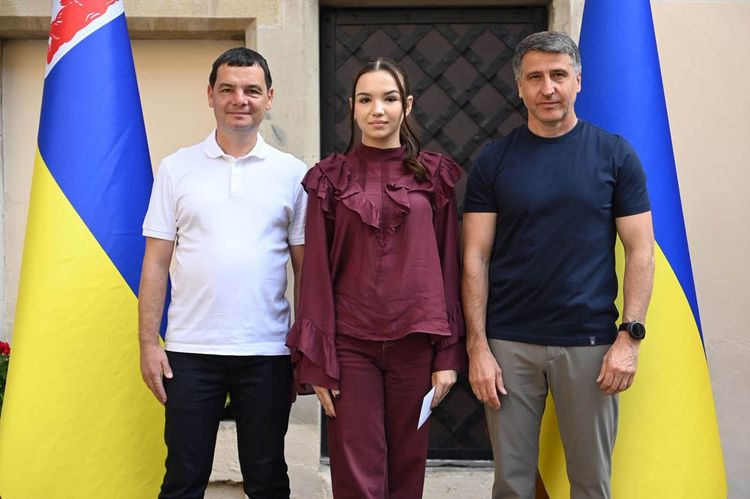 На Закарпатті відзначили майже сотню найуспішніших учнів та 200-бальників НМТ 