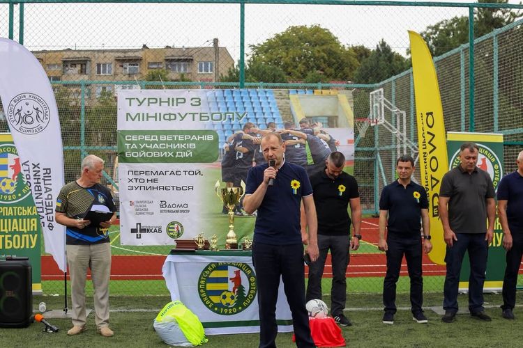 В Ужгороді провели V Кубок голови ОВА з мініфутболу серед ветеранів війни.