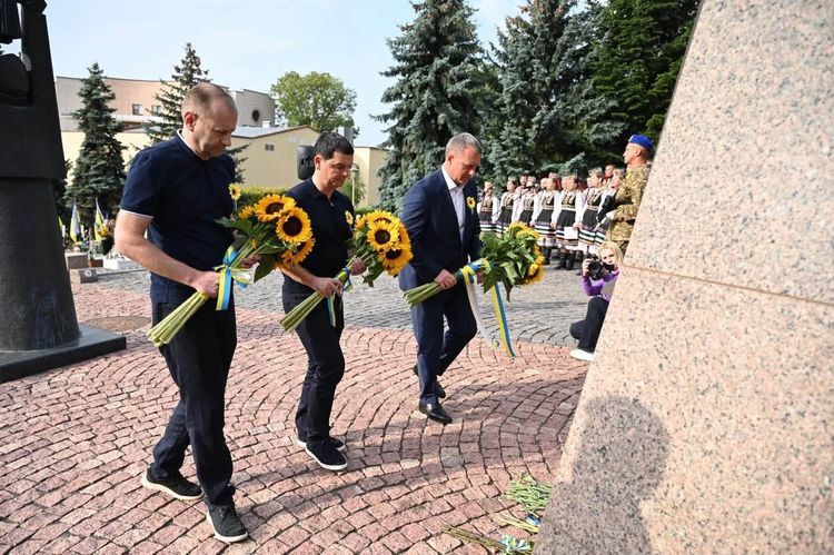 В Ужгороді вшанували День пам’яті захисників України