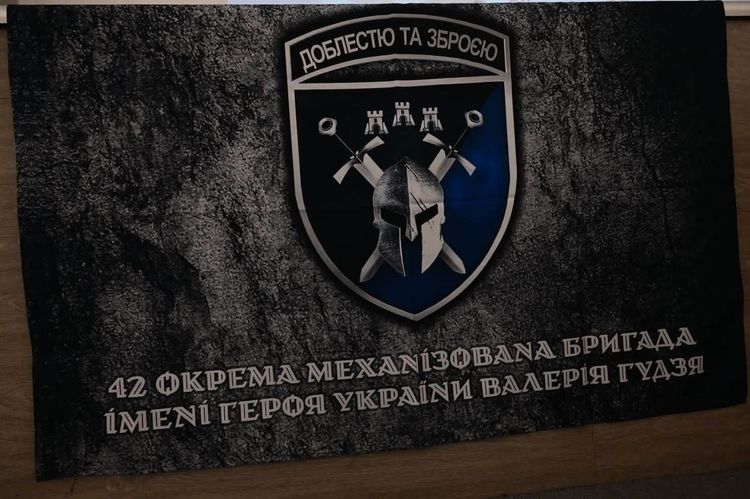 В Ужгороді посмертні відзнаки передали родинам загиблих воїнів 42 ОМБр