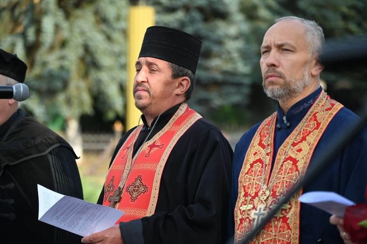 В Ужгороді вшанували День пам’яті захисників України