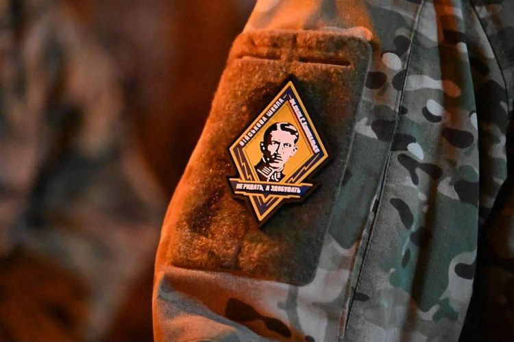 У Мукачівському замку бійці Військової школи імені Євгена Коновальця отримали шеврони та вшанували побратимів