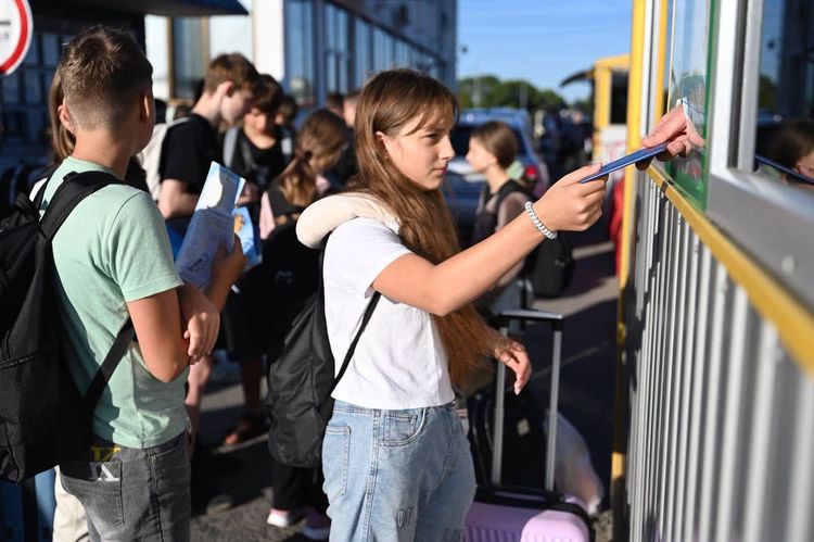 260 дітей захисників із десяти регіонів України вирушили на відпочинок до Угорщини