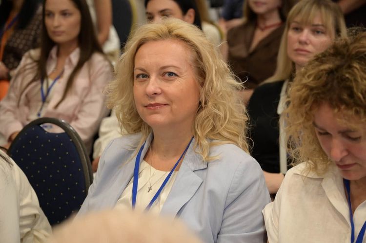 В Ужгороді з нагоди Дня нотаріату відзначили провідних фахівців галузі