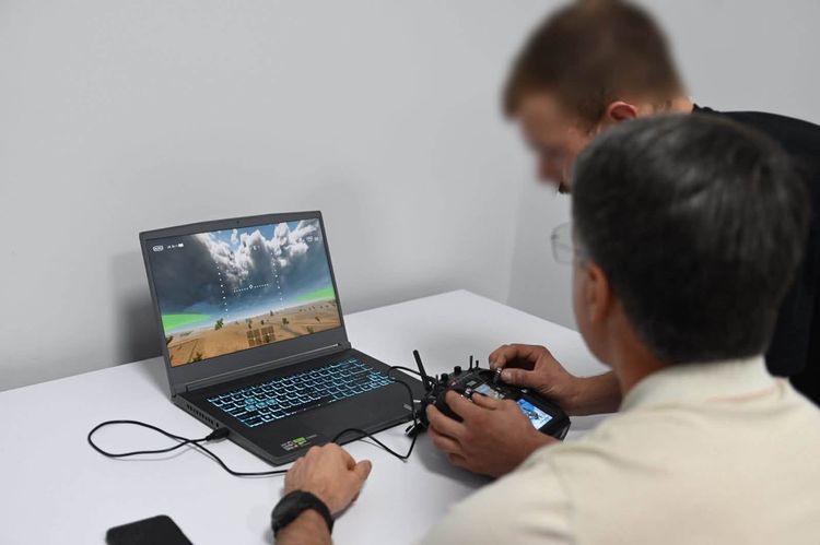 Мирослав Білецький відвідав школу підготовки операторів БпЛА Sky Front
