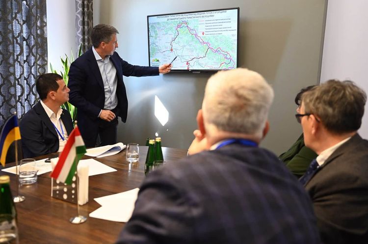 Керівництво Закарпаття та комітату Саболч Сатмар Берег обговорило розбудову прикордонної та велоінфраструктури