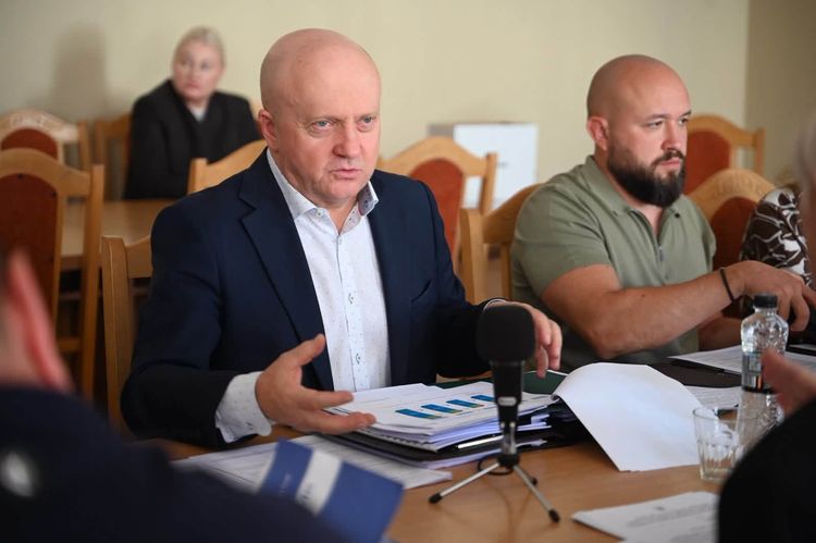 Очільник ОВА взяв участь у засіданні бюджетної комісії обласної ради