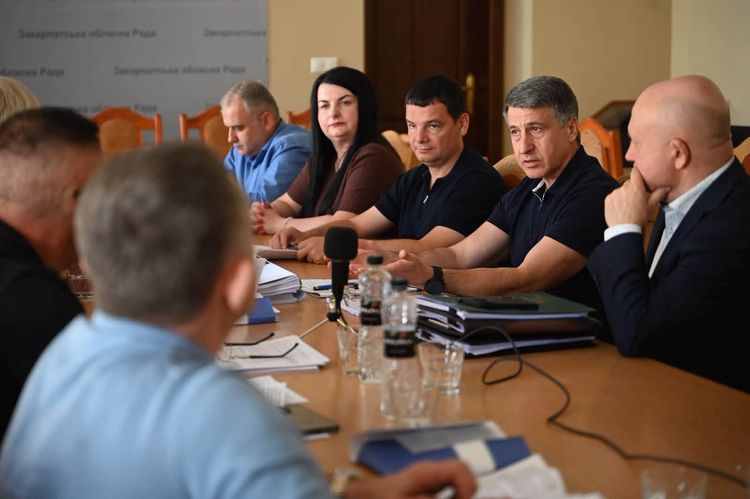 Очільник ОВА взяв участь у засіданні бюджетної комісії обласної ради