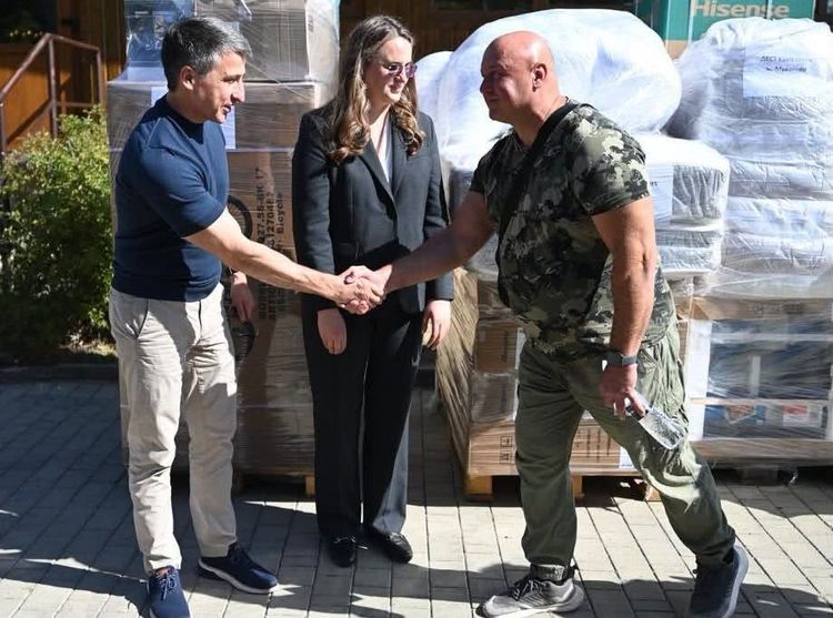 ДБСТ на Закарпатті отримали допомогу від Фундації Олени Зеленської 