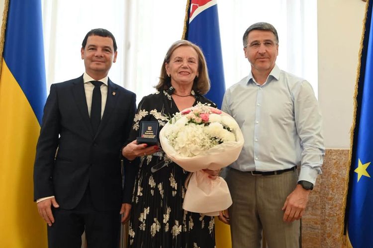 Шести краянам вручили нагрудний знак «За розвиток Закарпаття»