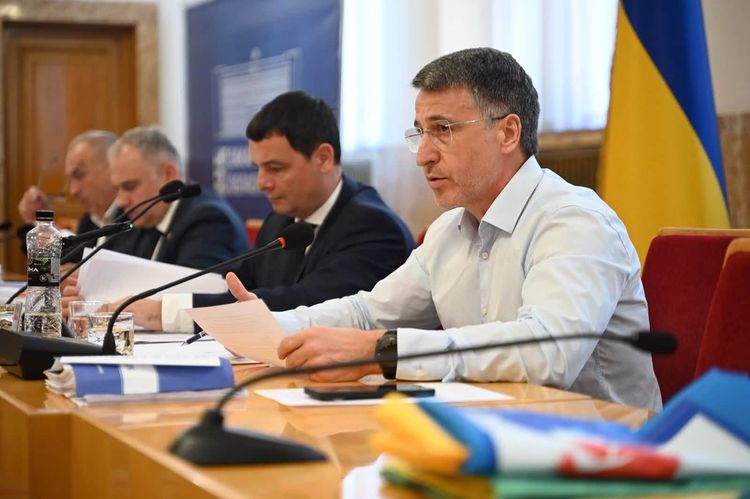 Шести краянам вручили нагрудний знак «За розвиток Закарпаття»