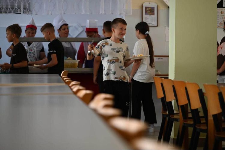 Понад 400 школярів у Великодобронській ТГ отримують безоплатні гарячі обіди