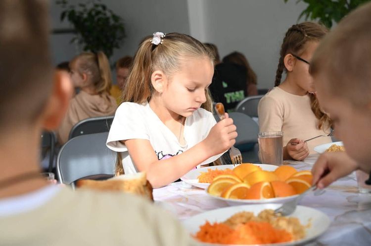 Гаряче харчування для всіх учнів організували у 10 школах Ставненської ТГ