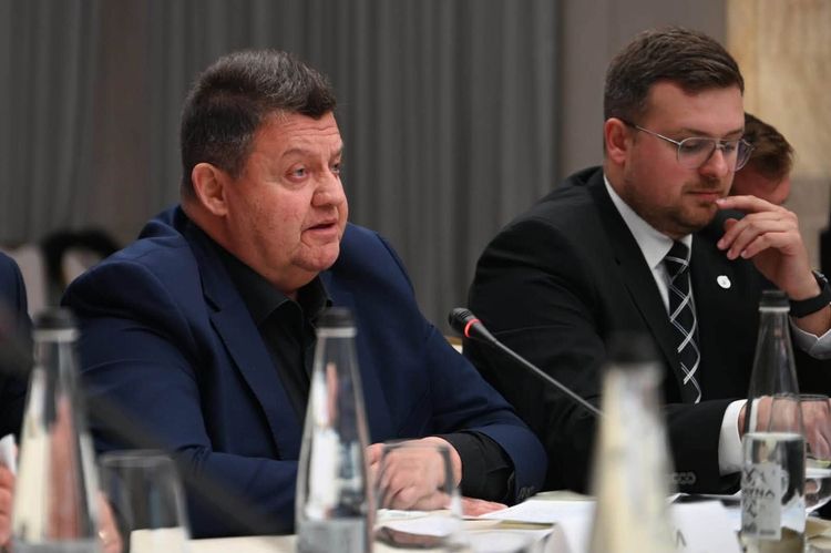 Захист прав нацспільнот Закарпаття в контексті євроінтеграції України розглянули під час круглого столу в Ужгороді