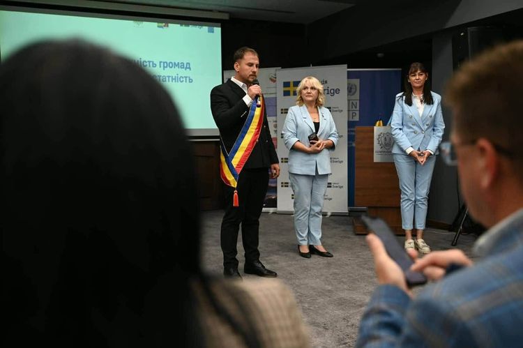 На Закарпатті відбувся форум «Спроможність громад – економічна самодостатність регіону»