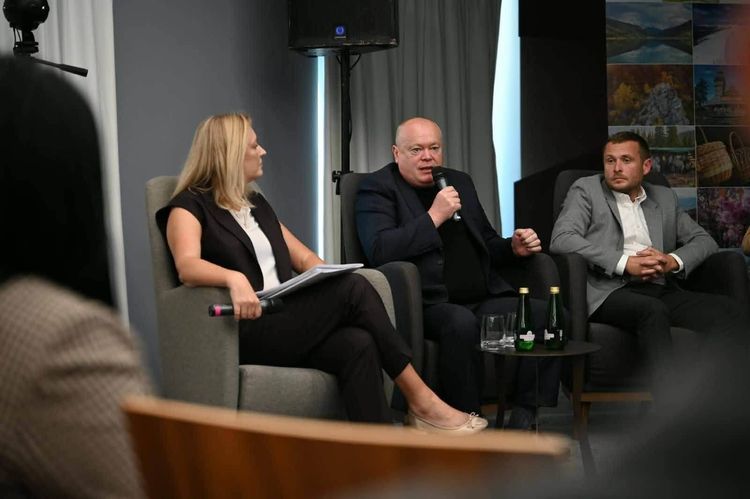 На Закарпатті відбувся форум «Спроможність громад – економічна самодостатність регіону»