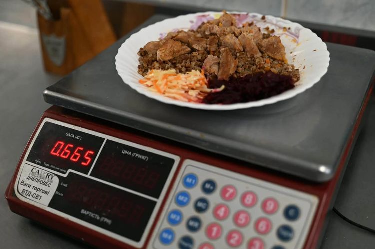 Понад 1 830 школярів Середнянської громади щодня отримують безоплатні гарячі обіди