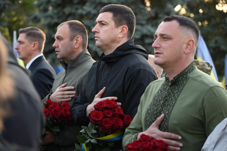 У День захисників та захисниць України в Ужгороді вшанували пам’ять полеглих Героїв 