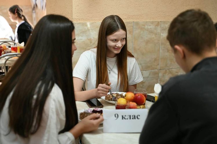 Понад 1 830 школярів Середнянської громади щодня отримують безоплатні гарячі обіди