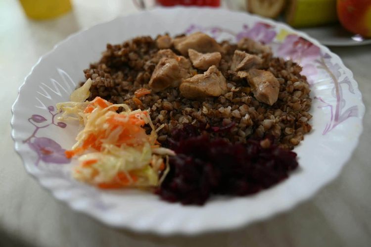 Понад 1 830 школярів Середнянської громади щодня отримують безоплатні гарячі обіди