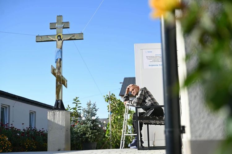 На Закарпатті розширюють соціальні послуги для літніх ВПО та людей з інвалідністю