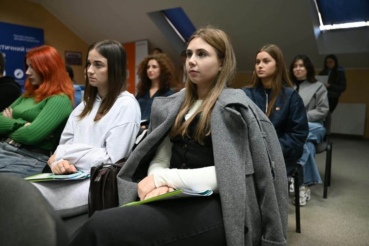 На Ужгородщині стартувала ІХ міжнародна науково-практична конференція з радіаційної онкології