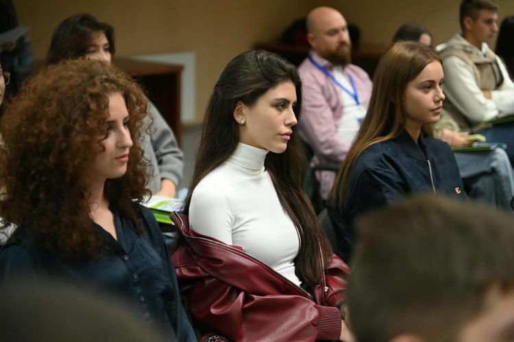 На Ужгородщині стартувала ІХ міжнародна науково-практична конференція з радіаційної онкології