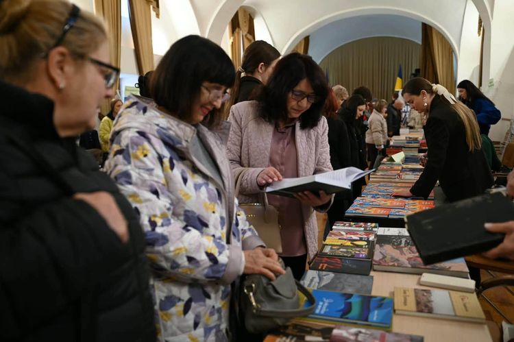 В Ужгороді відбувся масштабний «Книга-фесті 2026»