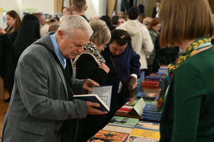 В Ужгороді відбувся масштабний «Книга-фесті 2026»